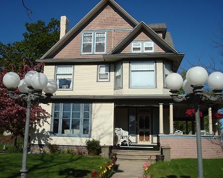 The Bridge Street Inn Charlevoix Dış mekan fotoğraf