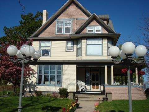 The Bridge Street Inn Charlevoix Dış mekan fotoğraf